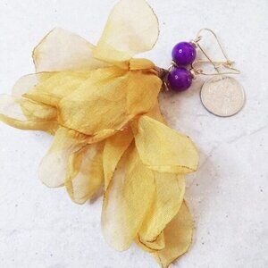 Voluminous! Seductive! Alluring & Sexy! Floral Blossom Buds Lightweight Earrings